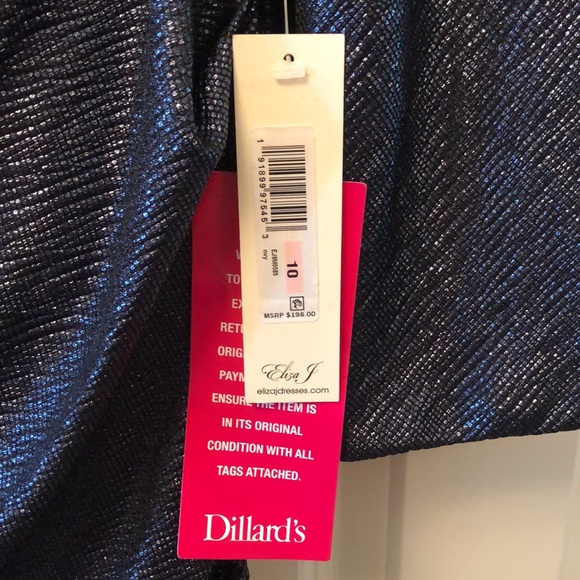 Eliza J Draped Column Capelet Dress - Picture 5 of 12